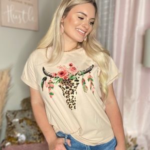 Leopard Charm Bull Tee
